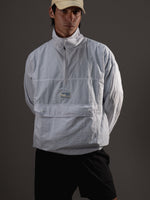 Windbreaker Big Pocket - White, casaca cortaviento de INOPORTUNO. Foto 1 de 5