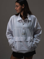 Windbreaker Big Pocket - White, casaca cortaviento de INOPORTUNO. Foto 5 de 5