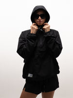 Windbreaker Hoodie - Black, casaca cortaviento de INOPORTUNO. Foto 6 de 10