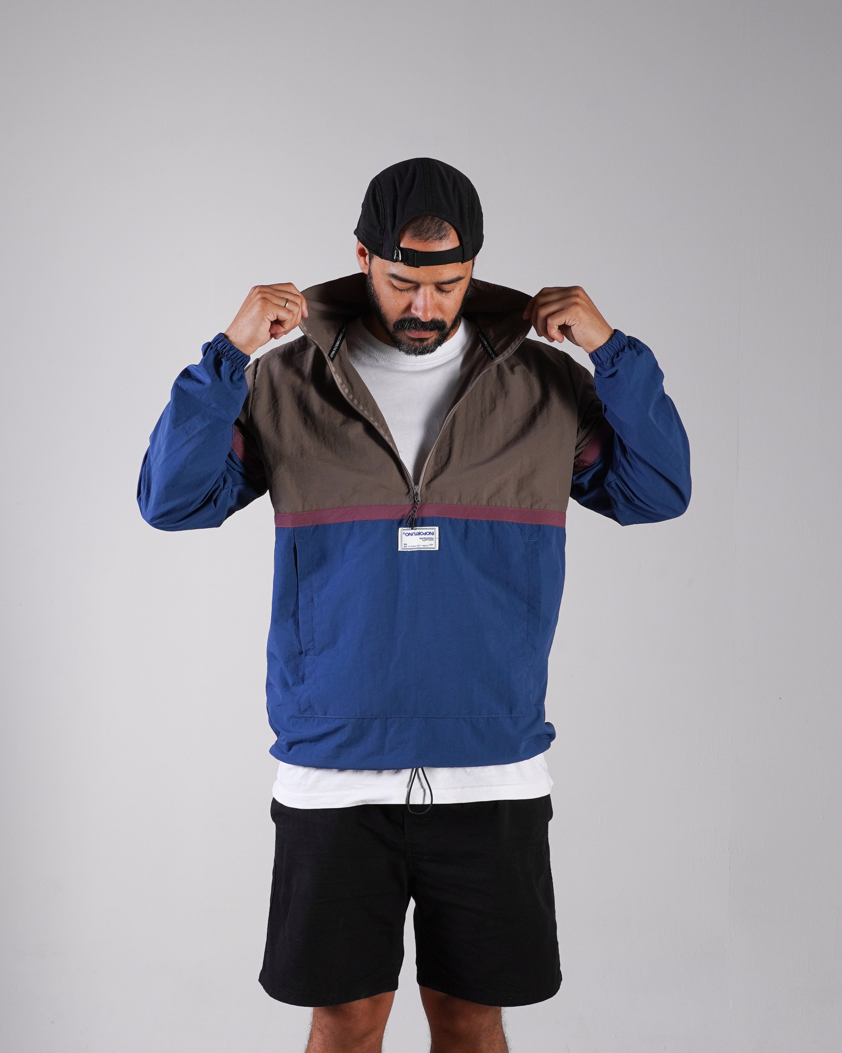 Windbreaker - Sacramento, cortaviento de INOPORTUNO. Foto 3 de 4