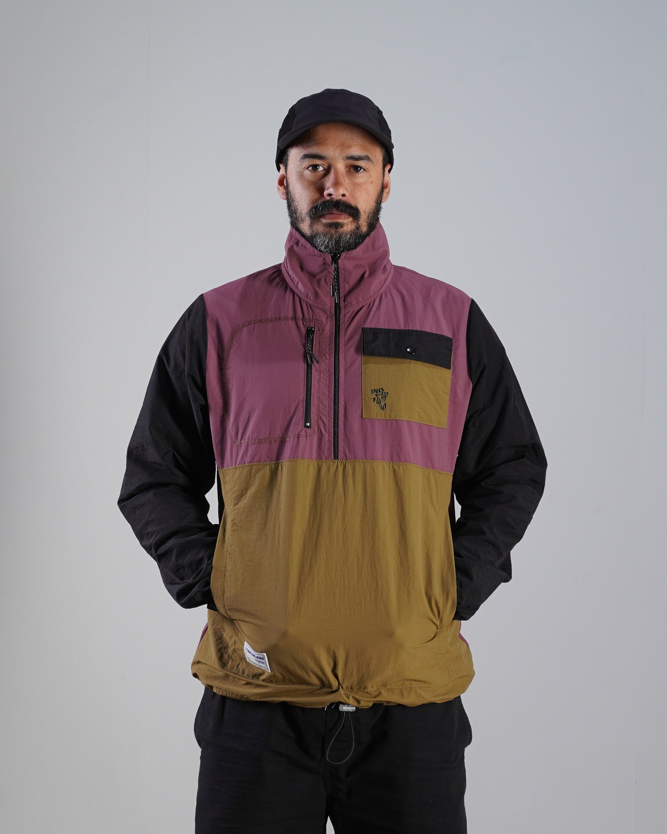 Windbreaker - Juniper, cortaviento de INOPORTUNO. Foto 2 de 6