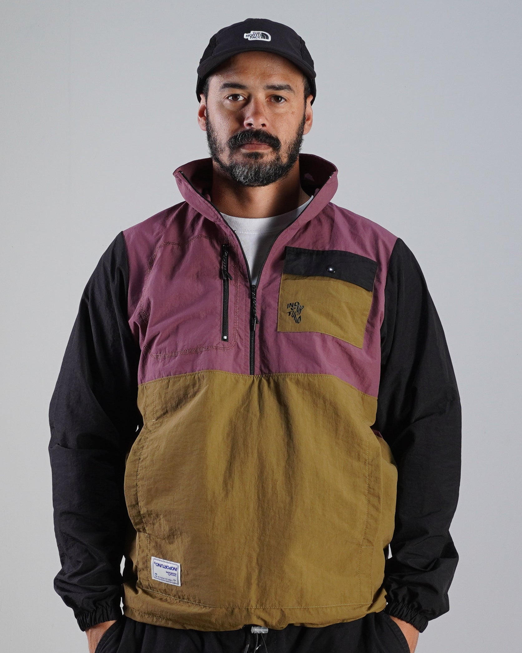 Windbreaker - Juniper, cortaviento de INOPORTUNO. Foto 1 de 6