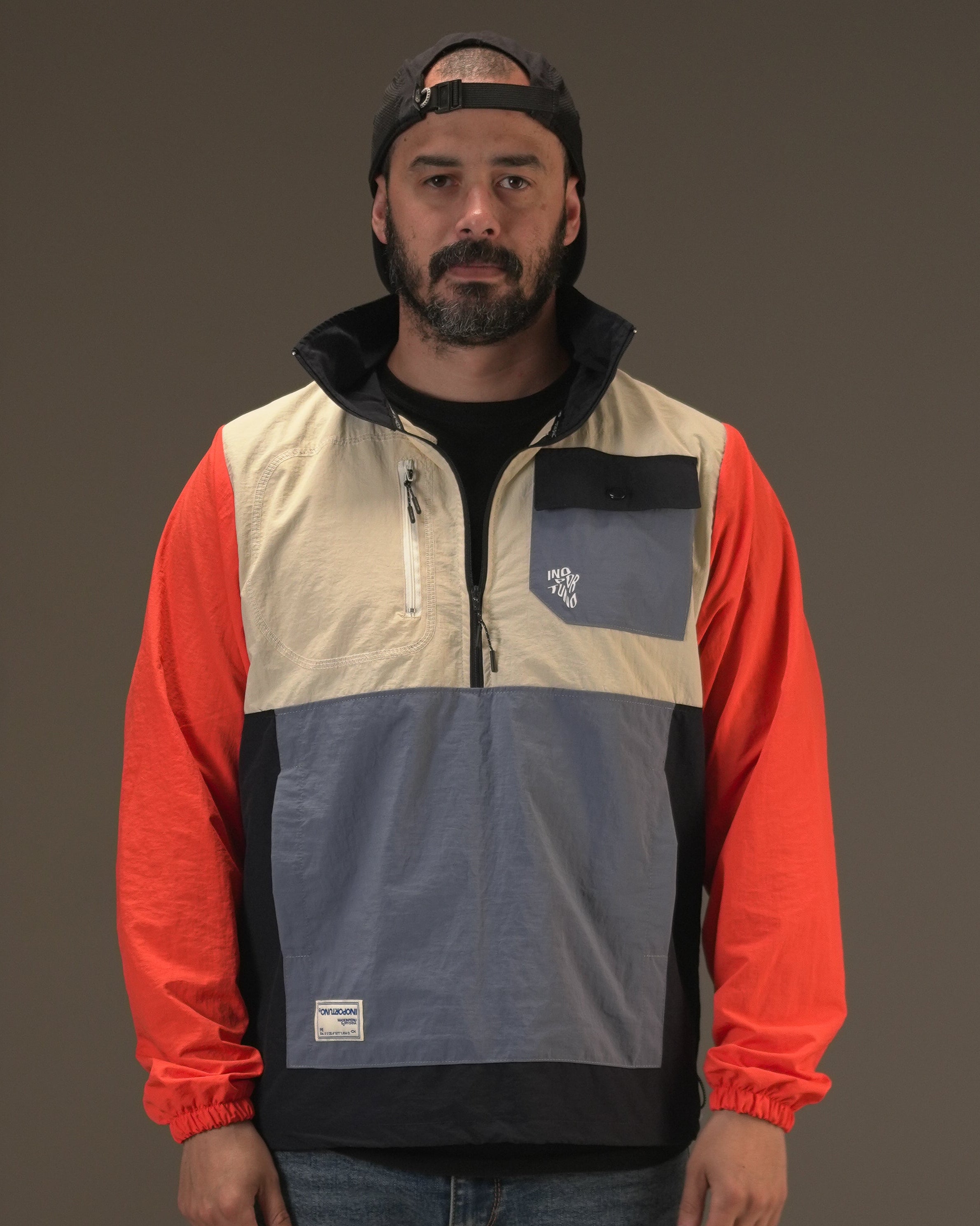 Windbreaker - Scalpel, casaca cortaviento de INOPORTUNO. Foto 1 de 9