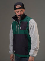 Windbreaker - Jade, cortaviento de INOPORTUNO. Foto 7 de 9
