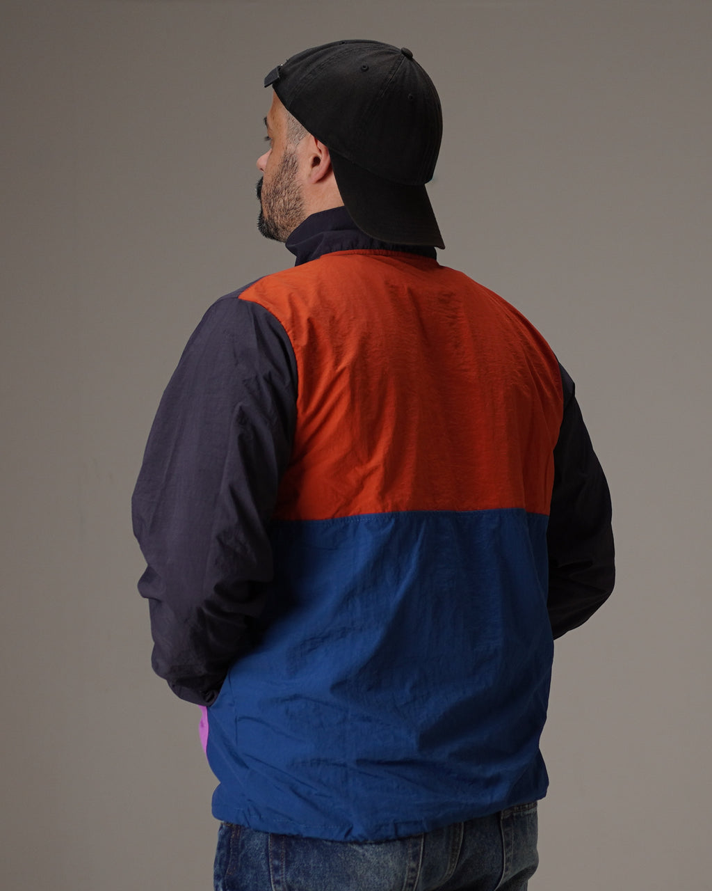 Windbreaker - Momo