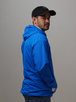 Light Hoodie - Electric, cortaviento de INOPORTUNO. Foto 7 de 10