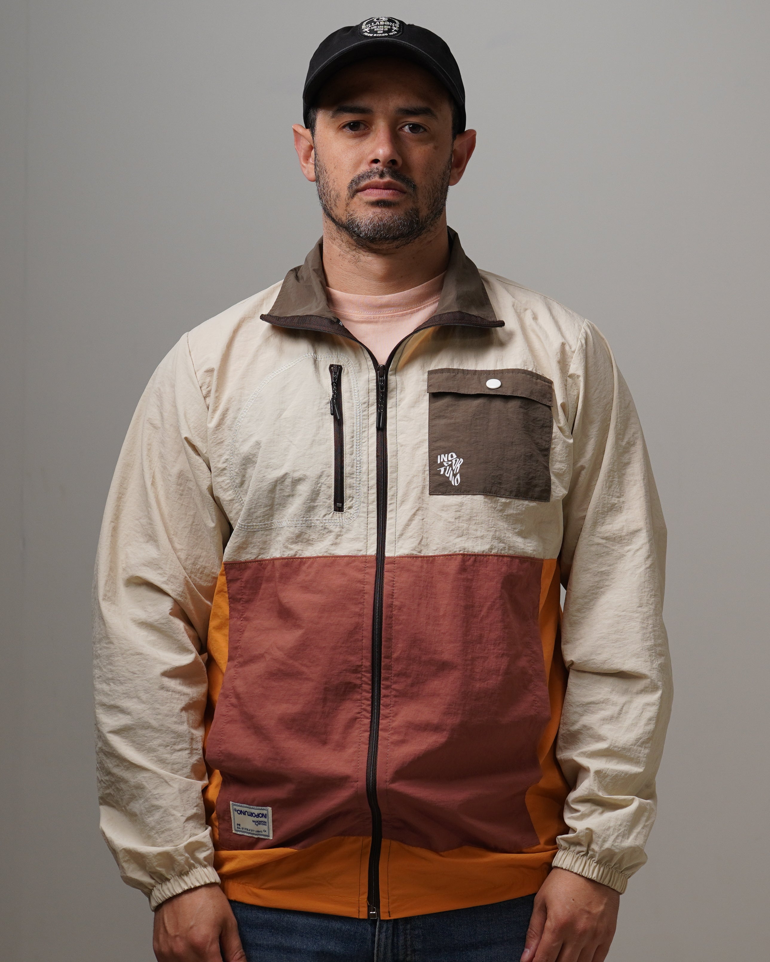 Windbreaker - Kai, cortaviento de INOPORTUNO. Foto 7 de 11