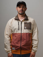 Windbreaker - Kai, cortaviento de INOPORTUNO. Foto 7 de 11