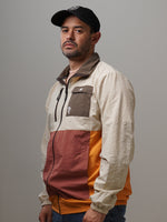 Windbreaker - Kai, cortaviento de INOPORTUNO. Foto 3 de 11