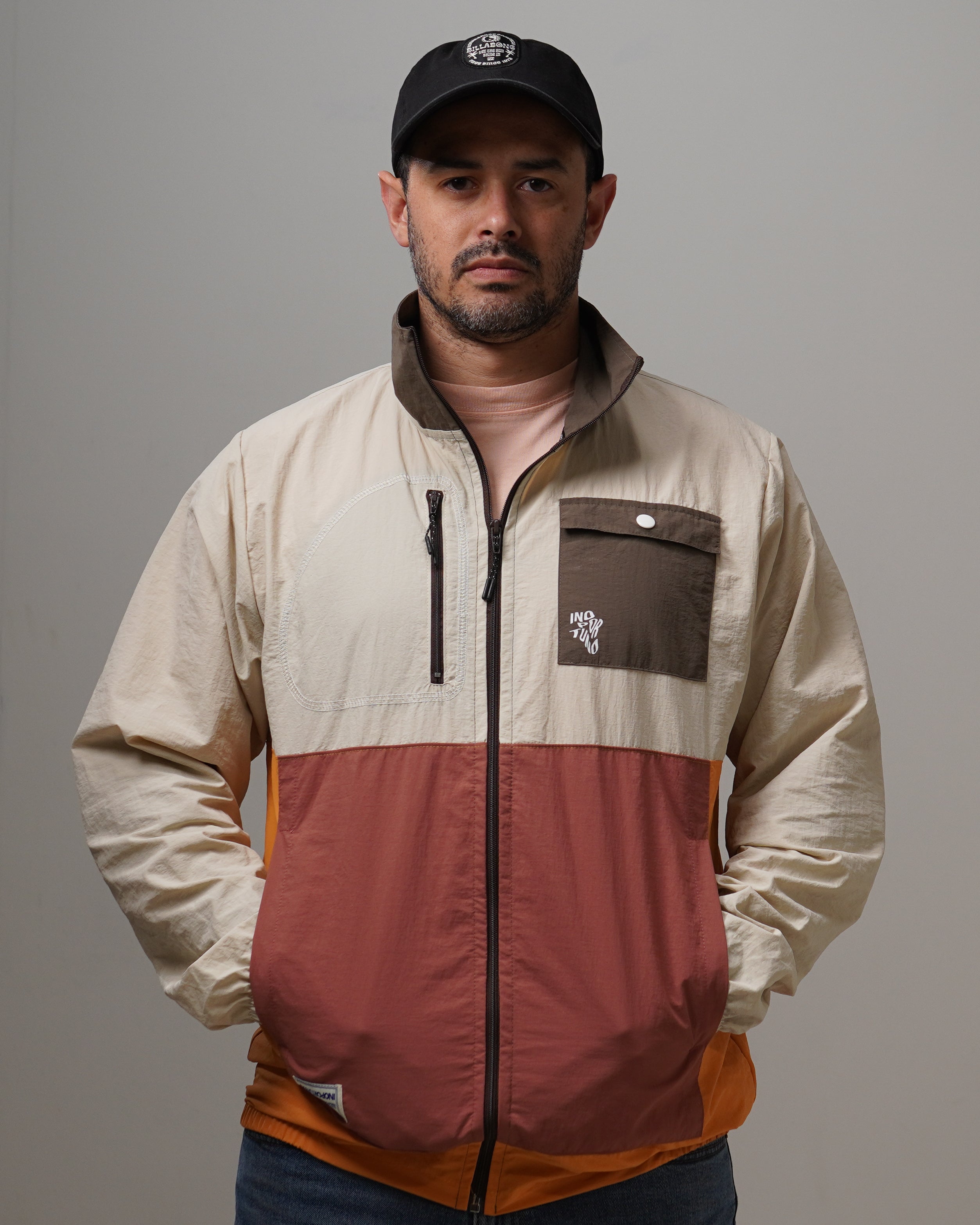 Windbreaker - Kai, cortaviento de INOPORTUNO. Foto 10 de 11