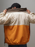 Windbreaker - Kai, cortaviento de INOPORTUNO. Foto 5 de 11