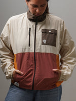Windbreaker - Kai, cortaviento de INOPORTUNO. Foto 8 de 11