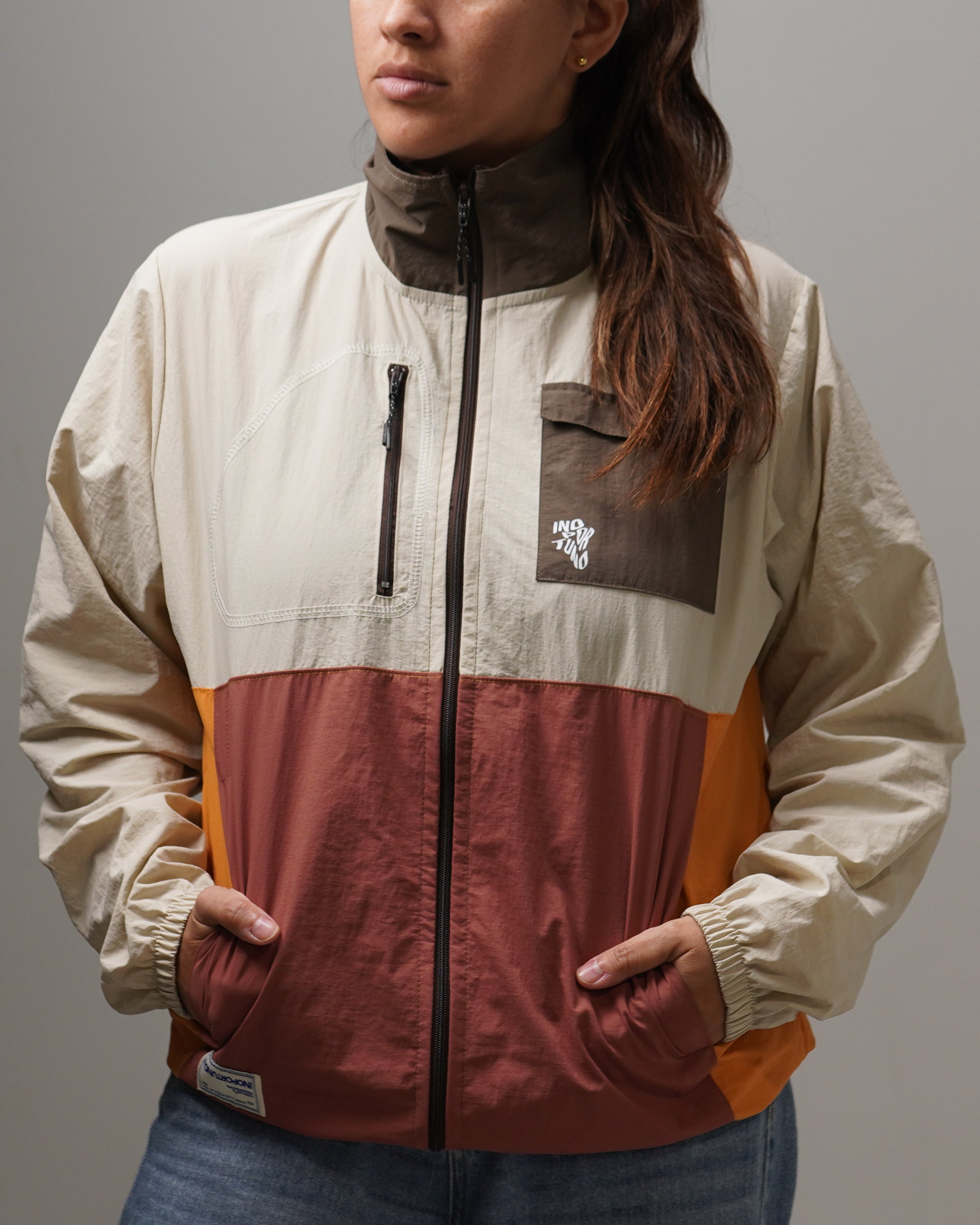 Windbreaker - Kai, cortaviento de INOPORTUNO. Foto 2 de 11