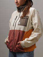 Windbreaker - Kai, cortaviento de INOPORTUNO. Foto 4 de 11