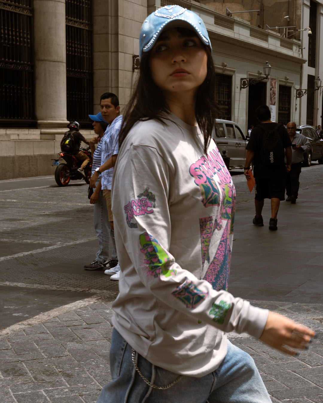 Long Sleeve - Magic, polo de INOPORTUNO. Foto 7 de 8