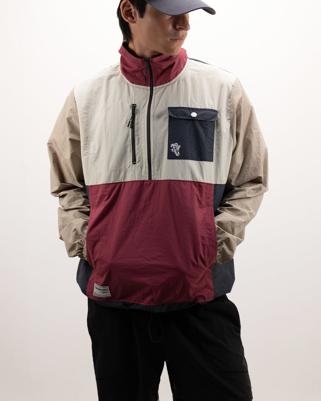 Windbreaker - Pomme, casaca cortaviento de INOPORTUNO. Foto 4 de 8