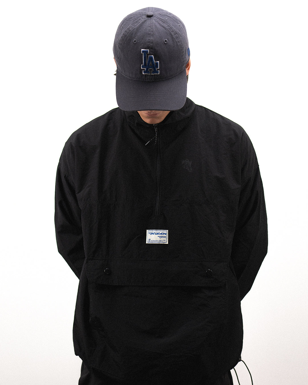 Windbreaker Big Pocket - Black, casaca cortaviento de INOPORTUNO. Foto 1 de 5